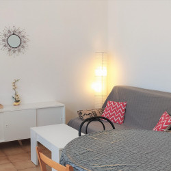 Salon de 2ème appartement en location sur Rochefort